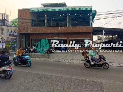 Disewakan Tempat Usaha 2 Lantai Cocok Untuk Cafe Lokasi Pinggir Jalan Raya di Jatimakmur Bekasi