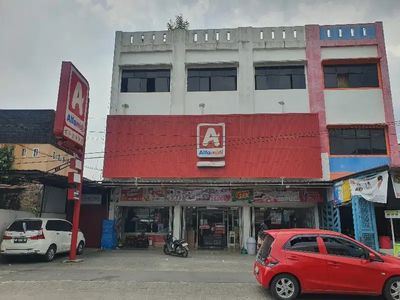 Ruko Pinggir Jalan STM Medan Lokasi strategis