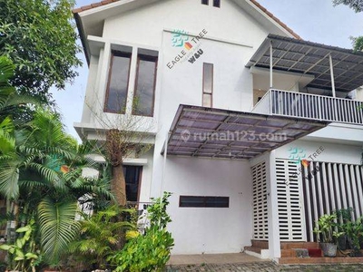 Rumah 2 Lantai Bagus Semi Furnished di Discovery Conserva, Bintaro