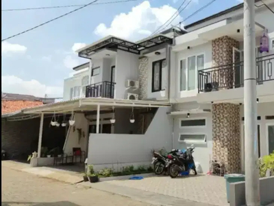 Rumah 2 Lantai Dalam Cluster Exclusive Bebas Banjir Lokasi Dekat Tol
