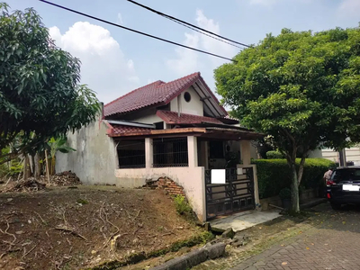 Rumah 2 Lantai dengan SHM di Vila Melati Mas Serpong Siap KPR J-19744