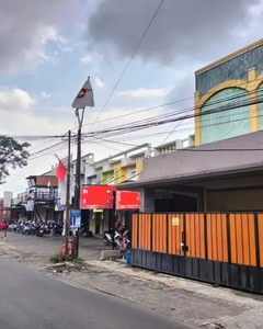 RUMAH 2 LANTAI LOKASI DEKAT UNIVERSITAS BRAWIJAYA MALANG