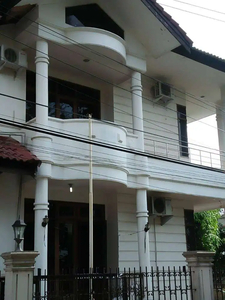 Rumah Aman Dan Nyaman Di Jl. Bukit Sari Raya, Semarang