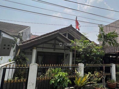 Rumah Bagus Dan Nyaman Lokasi Strategis di Taman Cimanggu, Bogor