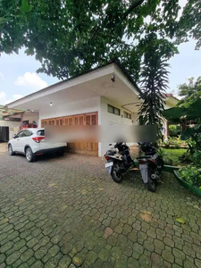 Rumah Bagus Unfurnished SHM di Jeruk Purut, Jakarta Selatan