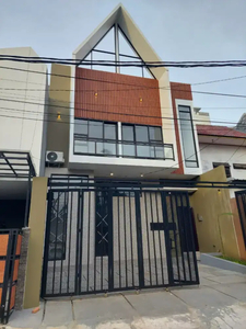 Rumah Baru 3 Lantai di Pamulang Lokasi Tengah Kota