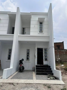 Rumah Baru di Ciracas Jakarta Rumah 2 Lantai 3 Kamar tidur