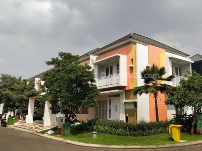Rumah cantik di residensial Summarecon Bekasi