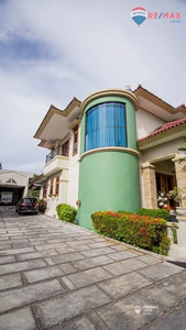 Rumah Dengan Design Victorian Dijual, area Denpasar Barat