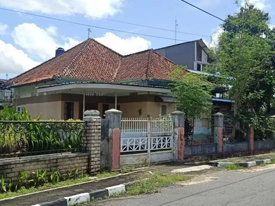 Rumah di daerah elit Baciro - Yogyakarta.