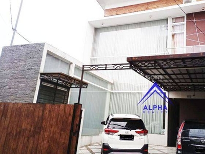 Rumah Disewakan di Pasteur Bandung 2 Lantai Full Furnished Dekat Exit Tol Pasteur