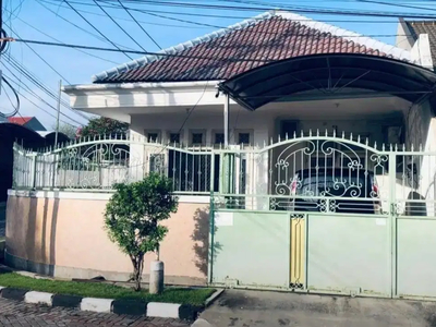 Rumah Hook Daerah Mulyosari Surabaya Timur