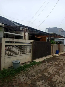 Rumah siap huni di komplek bukit sariwangi