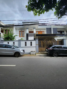 Rumah siap huni non komplek di Duren sawit Jakarta Timur