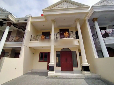Townhouse Pattio Residence 2 Lantai Semi Furnished SHM di Jagakarsa, J