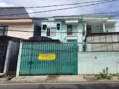 Turun Harga Dijual Rumah Luas 239m2 Cocok U Usaha, Kost, Central Kitch