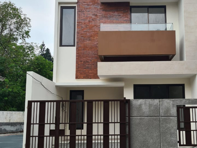 Rumah Baru Siap Huni Dekat Akses Toll Di Area Villa Bintaro Regency.