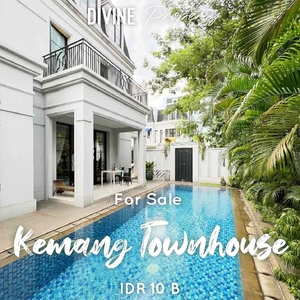 French Style Townhouse At Kemang With Swimming Pool