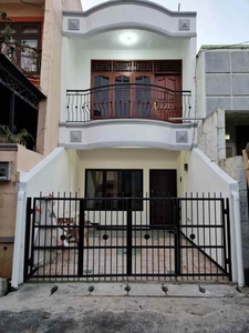 Rumah 2 Lantai Siap Huni Di Duren Sawit Jakarta Timur