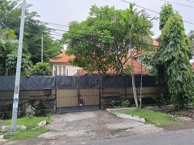 Rumah Tengah Kota Depan Jalan Raya Ramai Cocok Buat Segala Usaha