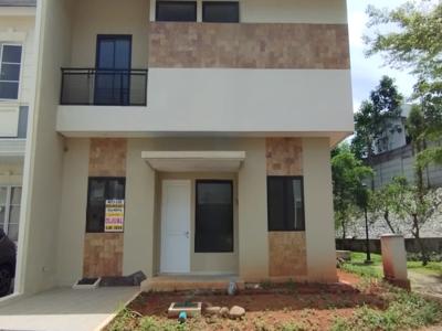 Dijual Rumah Baru 2,5 lantai di Vanya Park Cluster Azzura, Bangunan Mandiri, Siap Huni