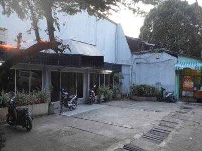 Rumah Pinggir Jalan Raya Di Tengah Kota Cocok Untuk Usaha Banting Harga di Gandaria Kebayoran Baru Jakarta Selatan