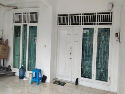 Rumah Siap Huni, Kondisi Terawat dan Lokasi Strategis @Villa Dago, Pamulang