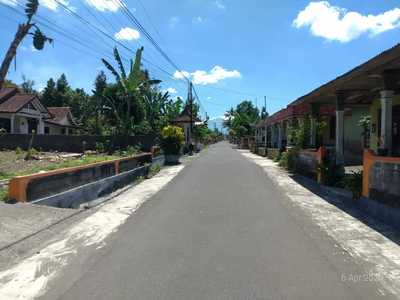 BU, Selatan Polres Sleman, Pekarangan Tepi Jl. Raya; Caturharjo