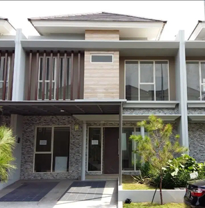 Di sewakan dan dijual rumah 2 lantai di JGC cluster North Missisipi