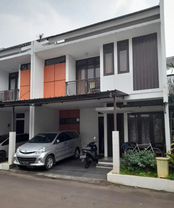 Dijual Cepat Rumah Mewah 2 Lantai, Dekat Stasiun Jurang Mangu, Ciputat