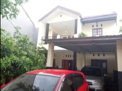 Dijual Rumah 2 Lantai Luas 400 m2, Pusat Kota, Ciputat Timur, Tangsel