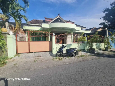 DIJUAL RUMAH LAHAN LUAS KADIPIRO BANTUL YOGYAKARTA