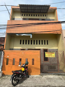 Dikontrakkan Rumah Di Kebon Nanas Utara, Jatinegara, Jakarta Timur