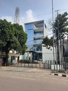 Disewakan Gedung, 5 Lantai di Bukit Duri Tebet