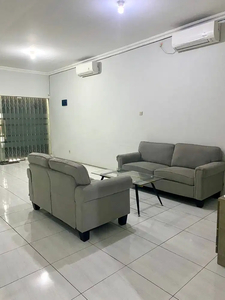 DISEWAKAN RUKO 1 LANTAI SEMI FURNISHED SIAP HUNI DURI KEPA