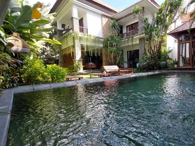 Disewakan Villa Seminyak Petitenget Bali