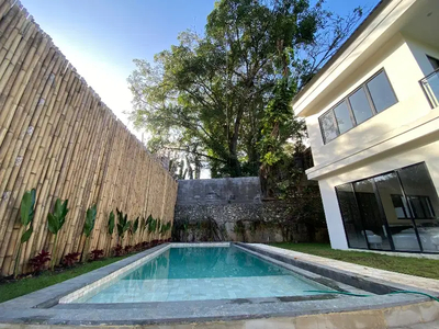 For Rent Monthly/yearly At kerobokan Seminyak With Ricefield View