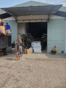 Gudang Margomulyo Permai
Bebas Banjir Ada kantor