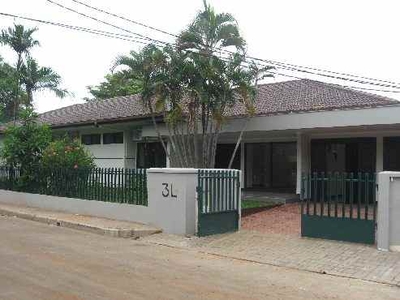 House With Private Swimmingpool At Compound Siaga Raya 3l