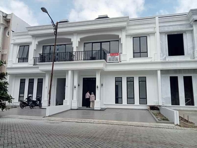 Miliki Rumah Mewah Di Komplek Park Royal Jalan Gulama