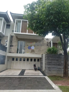Rumah Elit 3 Lantai Dijual, Area Denpasar Utara