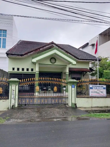 Rumah Mewah ditengah Kota Medan dekat Centre Point Mall