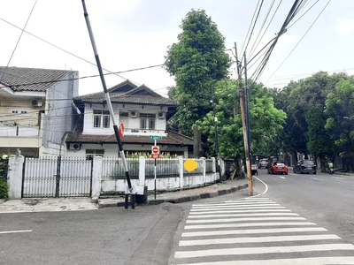 Rumah Siap Huni Lokasi Strategis Kebayoran Baru