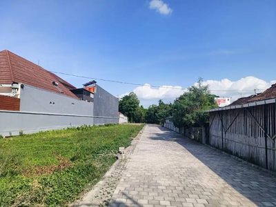 Tanah Dekat Pusat Kota Jogja 50 meter ringroad utara , sebrang pakuwon