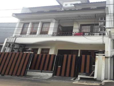 Di jual rumah kosan di kelapa gading terisi 80%