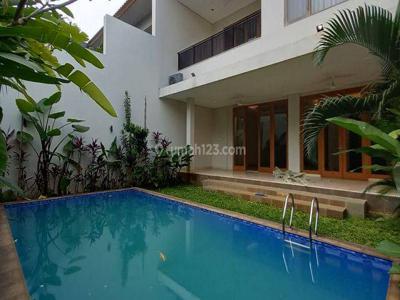 For Rent Disewakan Rumah Tropical Garden Bangunan 2 Lantai 5 Kamar Tidur Good Area Kemang Jakarta Selatan