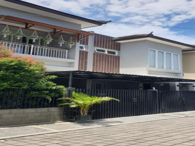 JUAL Rumah 2lt Semi Villa Lokasi Kesambi Kerobokan area Perumahan