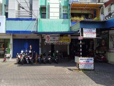 Ruko 3 Lantai di Jl. Ir Soekarno, Solo 500 M Bagus