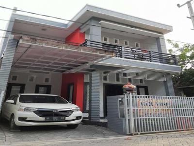 Rumah 2 Lantai di Jl Dr Wahidin Kebomas Gresik