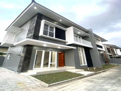 Rumah 2 Lantai di Kadirojo Purwomartani